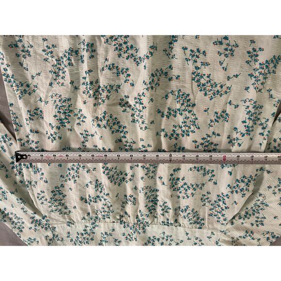 White Cotton Top with floral pattern - Picture 8 of 9